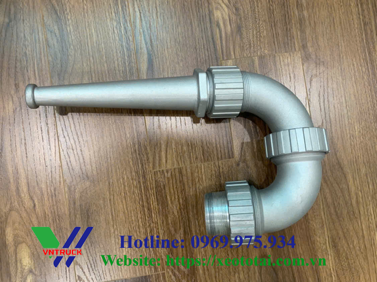 Vòi Phun Áp Lực Xe Phun Nước Rửa Đường