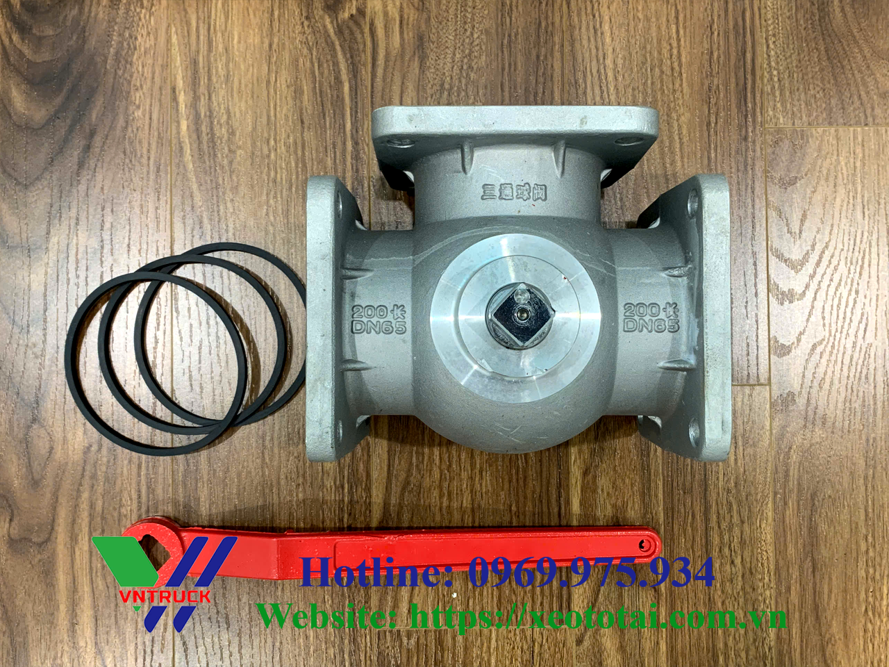 Van 3 Ngả DN65 Xe Tưới Nước