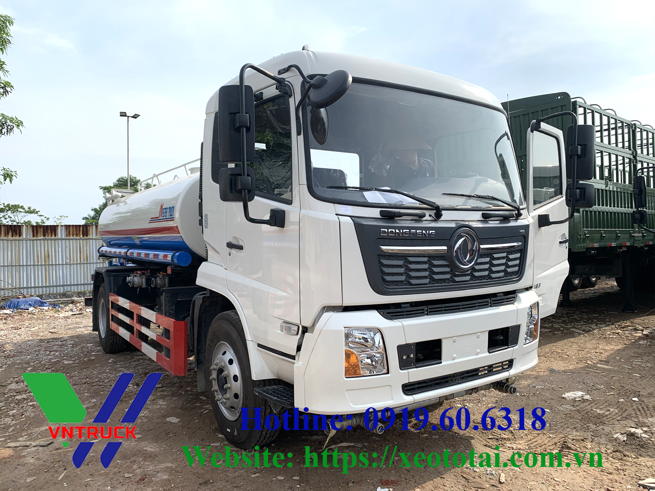 Xe Tưới Nước 9 Khối Dongfeng