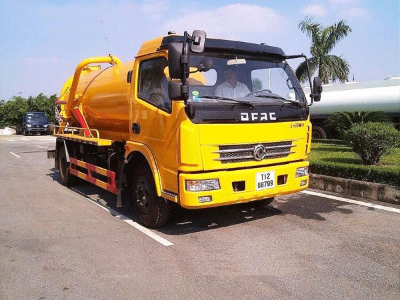 Xe hút bể phốt, hút chất thải