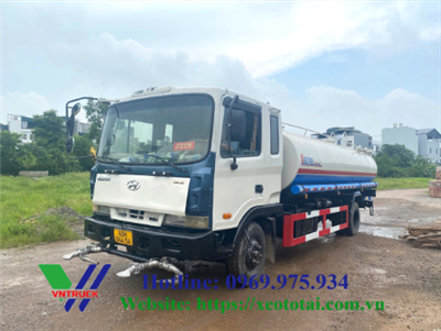 Xe Tưới Nước Cũ 9 Khối Hun Đai